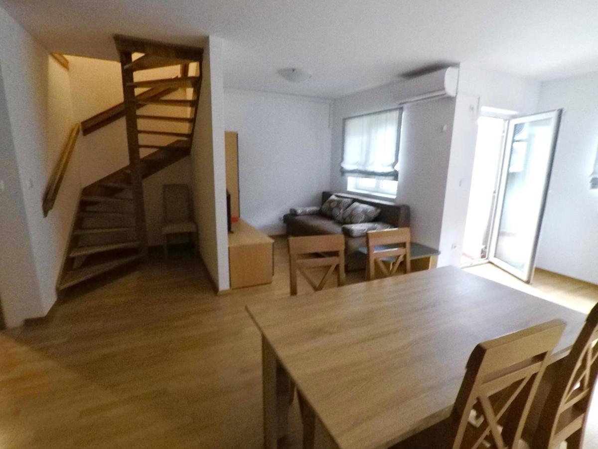 Apartmani Funda Бол Екстер'єр фото